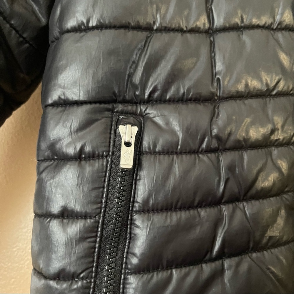 Nike Kids Black Puffer Jacket 5 Medium - Picture 7 of 10